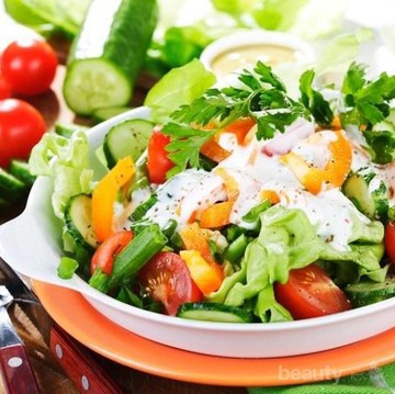 Mudah Banget, Ternyata Salad Sayur Ala Pizza Hut Bisa Kamu Bikin Sendiri di Rumah Lho