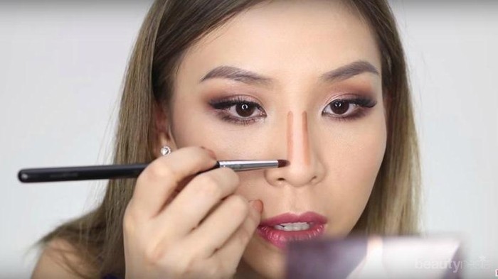 [FORUM] Mau Bikin Kontur Hidung, Baiknya pakai yang Powder atau Stick?