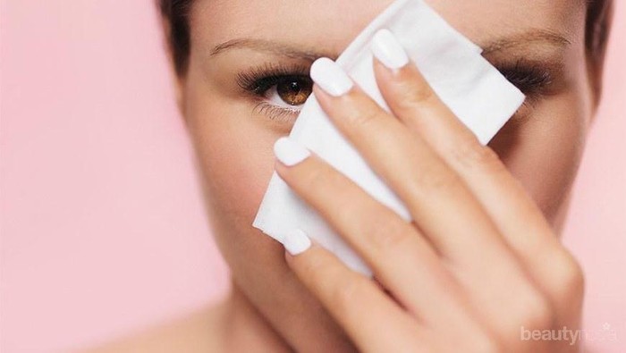 Enggak Nyangka, Ternyata Ini Lho 4 Efek Negatif dari Membersihkan Muka dengan Tissue Basah!