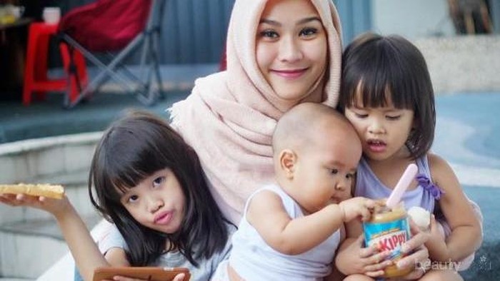 [FORUM] Kalau sudah menikah masihkah mau bekerja atau jadi ibu rumah tangga?