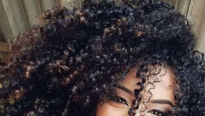Beberapa Inspirasi Gaya Rambut untuk Kamu yang Memiliki Rambut Ikal-Keriting!