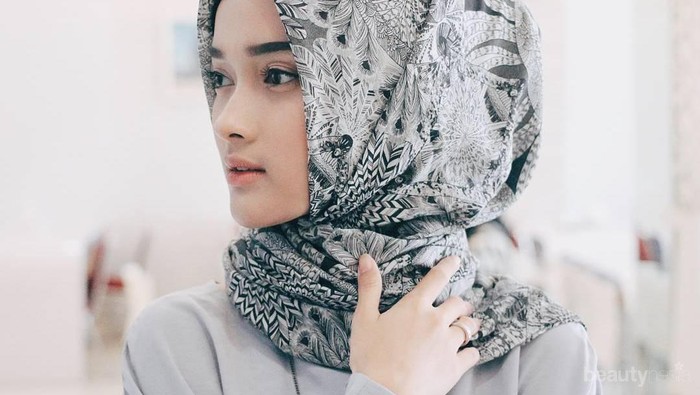 Jarang Disadari Oleh Hijabers, Ternyata Ini Bahaya Menggunakan Jarum Pentul!
