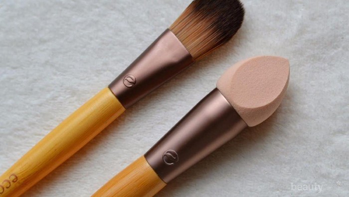 [FORUM] Apa bedanya hasil makeup pakai brush sama sponge?