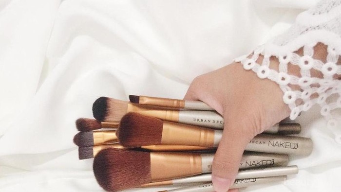 Tidak Sampai 10, Ini 7 Brush Make Up Dasar yang Perlu Dimiliki oleh Para Newbie!
