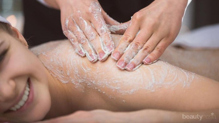 Tak Pakai Mahal, Kulit Lembut Bercahaya Berkat Marina UV White Body Scrub Series! Mau?