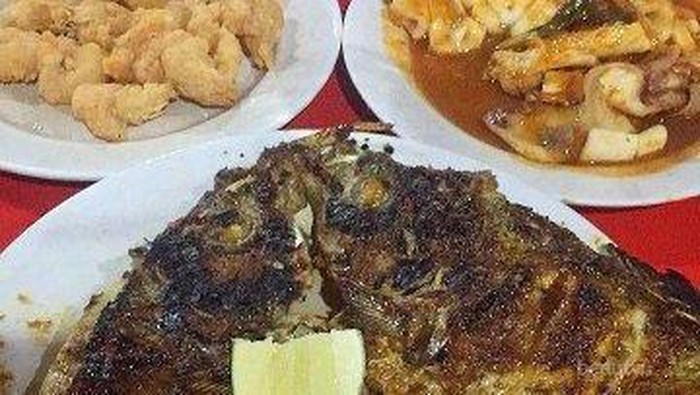 [FORUM] Ada yang pernah makan sea food ayu di Kelapa Gading? Eksis Banget, emang enak?