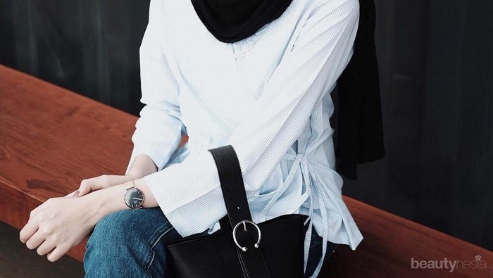 Dari Busana Kantor Hingga Hangout, Tiru Gaya Monokrom Hijab Selebgram Ini!