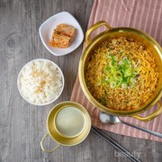 [FORUM] Makan mie Instan ditambah nasi katanya ga bagus, beneran?