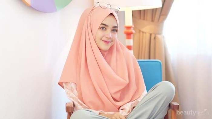 Buat Kamu yang Sibuk, Tutorial Hijab Instan Ini Bikin Hidup Kamu Jadi Lebih Praktis