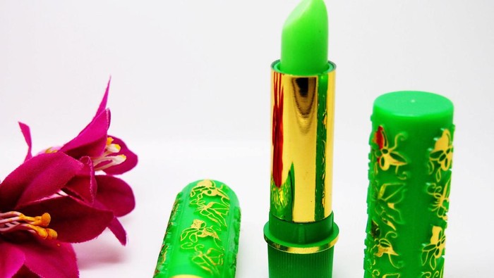 5 Fakta Menarik Lipstik Arab, Lipstik Berwarna Pink Jadul dengan Harga Cuma Rp7 Ribuan!