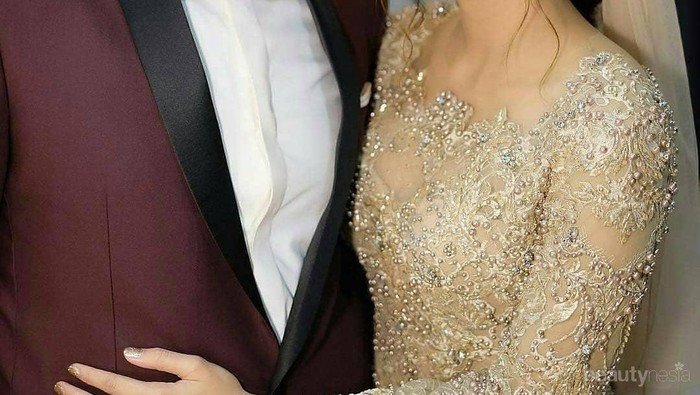 [FORUM] Buat gaun dan jas acara wedding, mending jahit atau sewa aja ya?