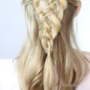 [FORUM] Mengepang Rambut, Bikin Rambut Tipis Jadi Terlihat Tebal, Beneran?