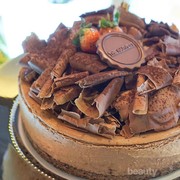 [FORUM] The Harvest atau Almondtree Cheese Cake Factory?