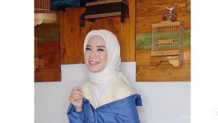[FORUM] Gaya Hijab Chacha Fredericha yang nggak ngebosenin