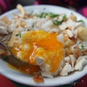 6 Bubur Ayam Paling Enak di Jakarta yang Bakal Bikin Kamu Ketagihan