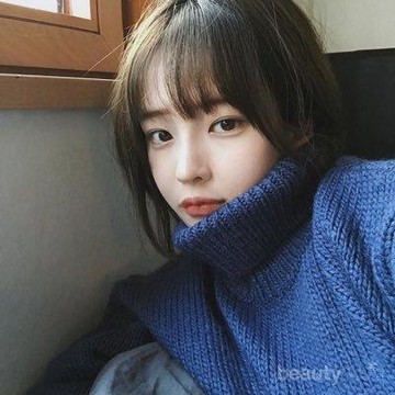 Ini Dia Cara Seru Pakai Sweater Ala Cewek Korea