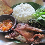 Inilah yang Bikin Bebek Pak Slamet Jadi Beda dari yang Lainnya!