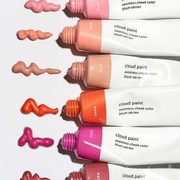 Dua Shade Baru dari Glossier Cloud Paint Cocok untuk Semua Skintone!