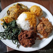 [FORUM] Kenapa nasi padang kalau di bawa pulang lebih banyak dibanding makan di tempat?