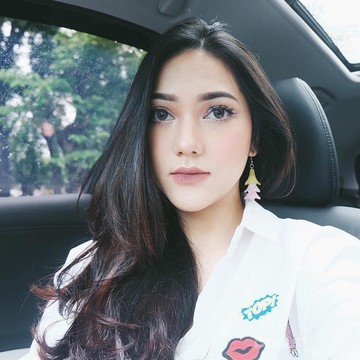 img-title Wow, Ternyata Ada Cara Praktis Memanjangkan Rambut Hanya dalam Seminggu!