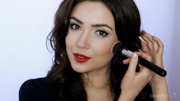 Tertarik Menjadi Beauty Vlogger? Mudah Kok, Ini Tips Dasar yang Perlu Kamu Ketahui!