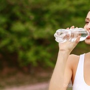 [FORUM] Minum Banyak Air Bikin Kulit Putih?
