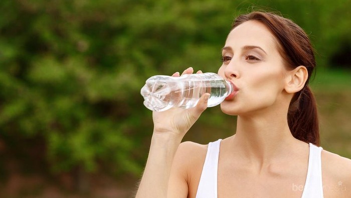 [FORUM] Minum Banyak Air Bikin Kulit Putih?