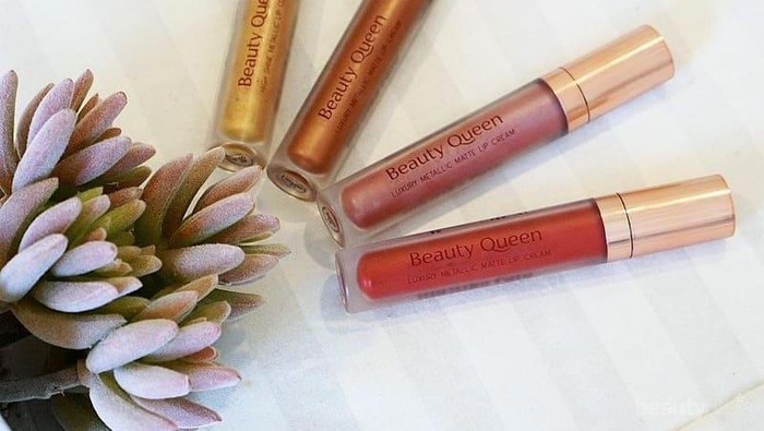 #NEWS Tampil Cantik Seperti Ratu dengan Beauty Queen Metallic Matte Lip Cream dari Mustika Ratu!