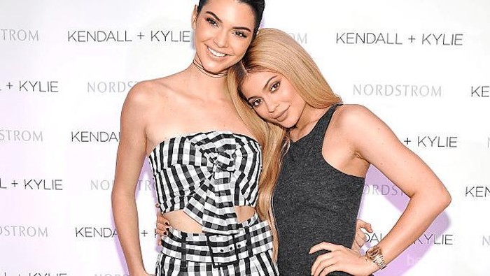 [FORUM] Urusan Fashion, Lebih Suka Kylie atau Kendall Jenner?
