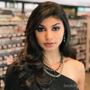 Tak Perlu ke Salon, Begini Cara Buat Makeup Kondangan yang Cetar dan Tahan Lama
