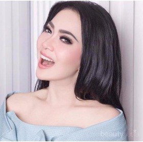 Ternyata Ini Lho yang Jadi Rahasia Kulit Cantik dan Sehat ala Syahrini, Ladies!