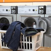 [FORUM] Trik Ampuh Ngilangin Noda di Celana Jeans, Contek Guys!