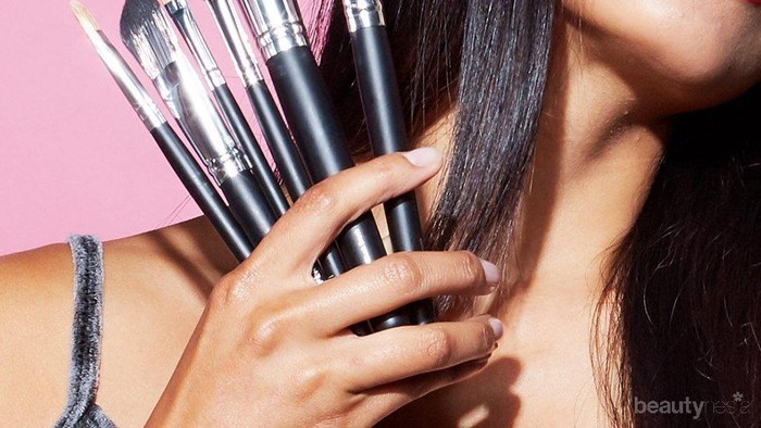 [FORUM] Kalau pemula haruskah punya set kuas makeup?