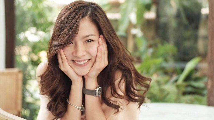 5 Pilihan Skin Care Routine yang Bisa Kamu Pilih untuk Langsung Atasi Pori-pori Besar di Wajah 5 Pilihan Skin Care Routine yang Bisa Kamu Pilih untuk Langsung Atasi Pori-pori Besar di Wajah