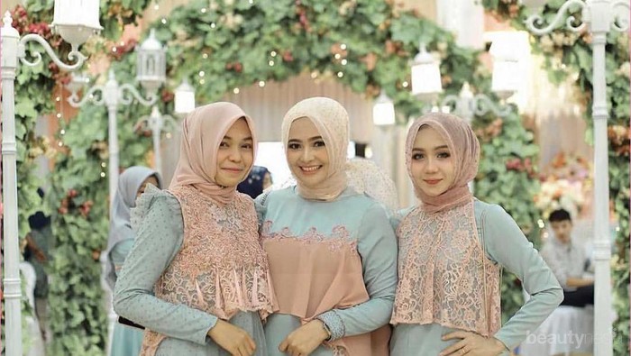 [FORUM] Buat bridesmaid, mending kasih baju jadi atau bahan ya?