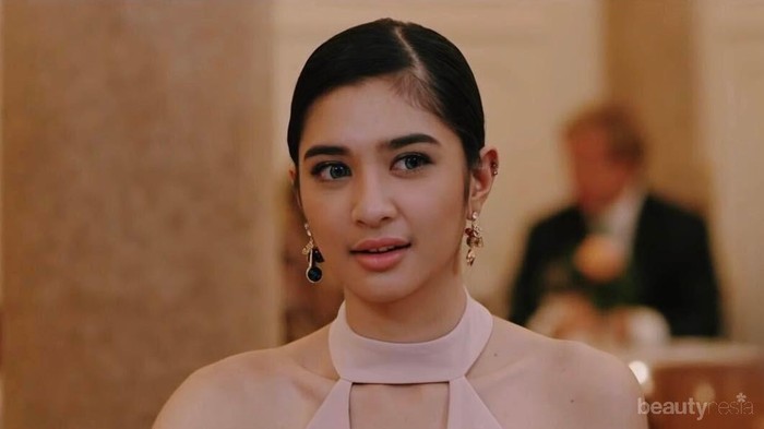 Bikin Kulit Sawo Matangmu Makin Flattering dengan Pilihan Warna Blush On Ini Yuk!