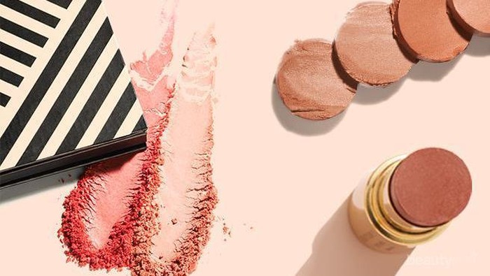Powder Blush On VS Cream Blush On, yang Mana Lebih Cocok di Kulit Kamu, Ya?