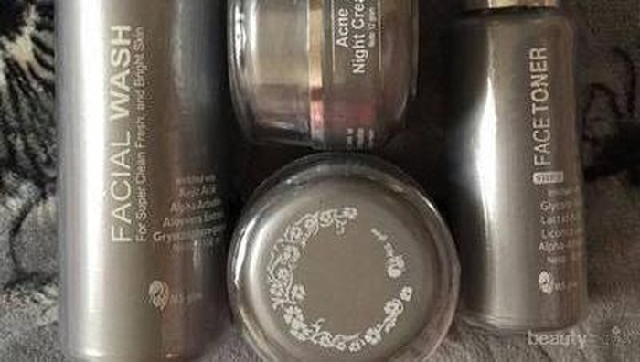 [FORUM] Siapa nih yang sudah pernah nyoba MSGLOW skincare? Review dikit dong.