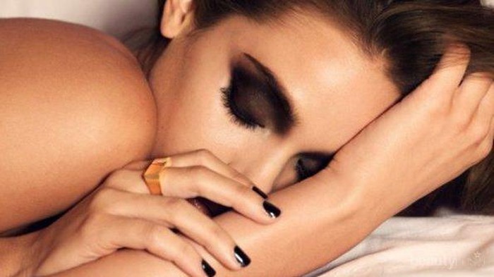 [FORUM] Malas bersihin makeup, apa yang terjadi dengan wajah kita?