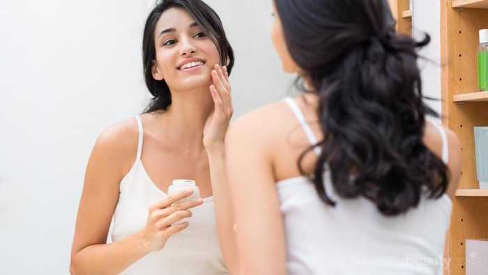 Intip Tips Menggunakan Vaseline Petroleum Jelly untuk Menghilangkan Bekas Jerawat Kamu, Yuk