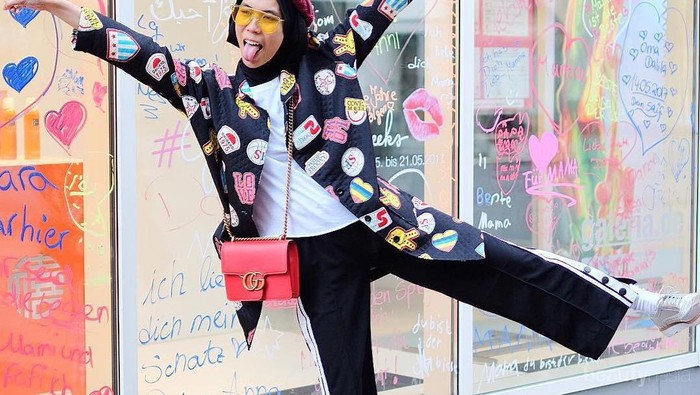 Mau Tampil Beda dengan Hijab? Intip Gaya Nyentrik Hijabers yang Anti Mainstream Ini!