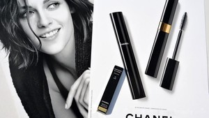 Bikin Bulu Mata Lebih Lentik dengan Chanel Dimensions de Chanel Noir Mascara
