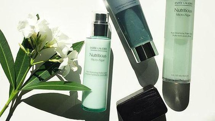 Fresh and Stress-Free Skin dengan Menggunakan Nutritious Micro-Algae dari Estee Lauder