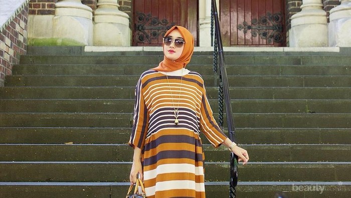 Yuk, Tampil Lebih Berani dan Ceria dengan Style Hijab Colorful Ala Dian Pelangi!