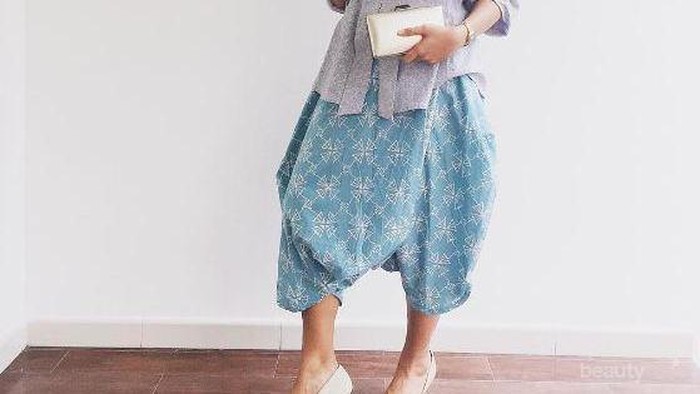 Biar Jadi Pusat Perhatian, 5 Model Baju Kondangan Anti-mainstream Ini Bisa Kamu Tiru!