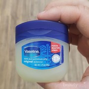 Catat Baik-baik, Ternyata Ini Ciri Vaseline Petroleum Jelly Palsu!