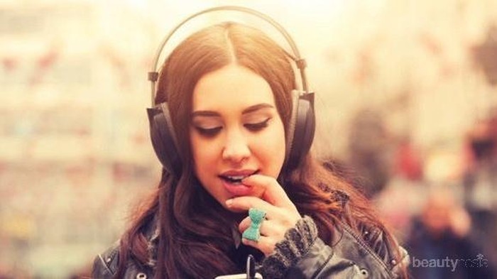 Lagu favorit kamu apa dan kenapa? Lagu favorit kamu apa dan kenapa?