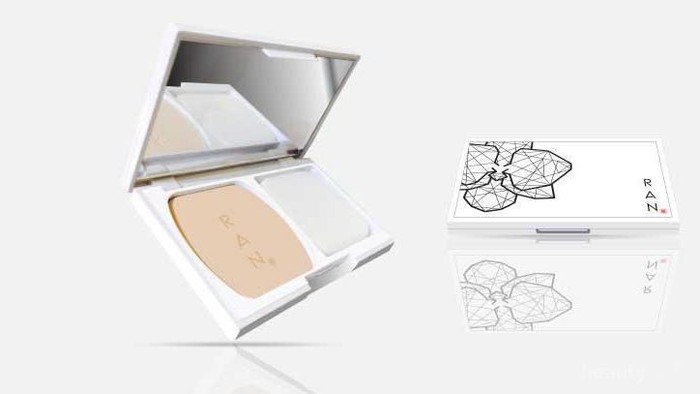 Yuk, Coba RAN Cosmetic Powder Foundation yang Cocok Banget dengan Karakteristik Kulit Asia