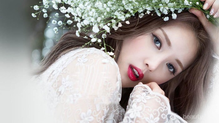 Cari Tutorial Make Up yang Kece? Ini Dia Beauty Vlogger yang Bisa Kamu Ikuti
