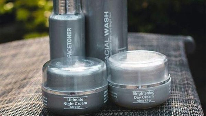 Lagi Hits dan Ampuh Atasi Wajah Berjerawat, Ini Review Ms Glow for Acne yang Harus Kamu Tahu Lagi Hits dan Ampuh Atasi Wajah Berjerawat, Ini Review Ms Glow for Acne yang Harus Kamu Tahu